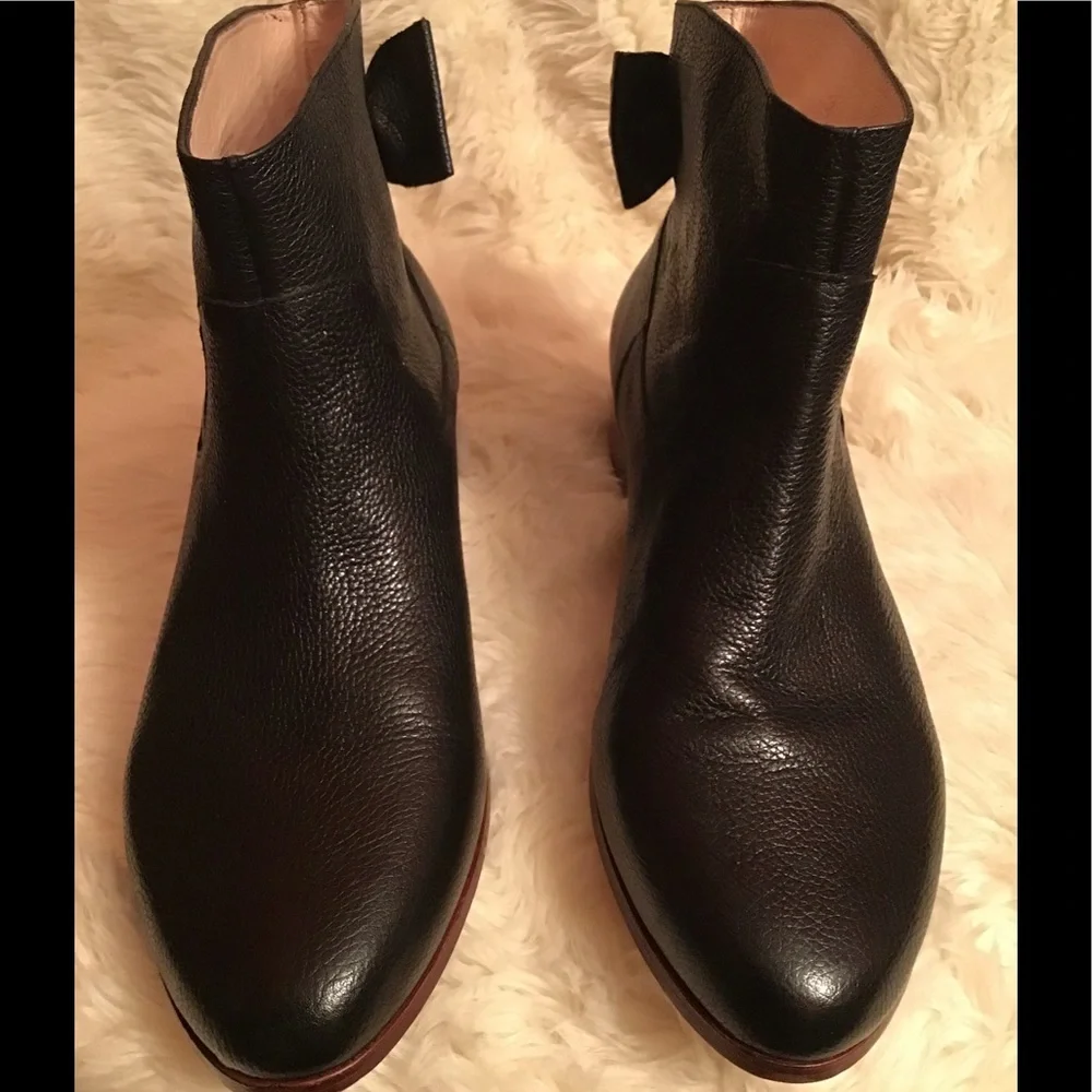 Kate spade womens  black leather studded bows ankle boots size 8.5